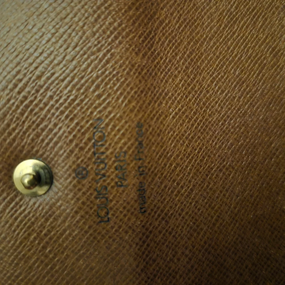 Louis Vuitton Monogram Wallet - Picture 2 of 15